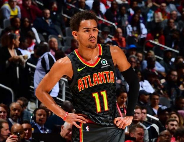 东契奇和里夫斯成1971年来湖人首对同砍35+的后场组合（东契奇与里夫斯缔造纪录：湖人自1971年以来首对后场同砍35+）