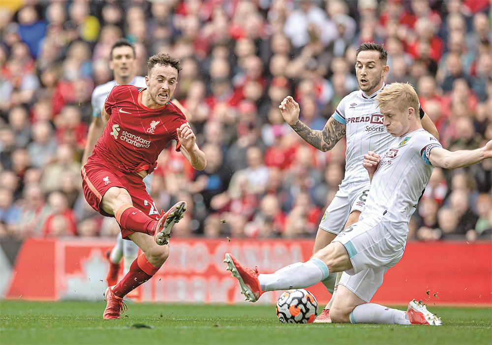 NBA常规赛战报：湖人客场险胜太阳,（NBA常规赛：湖人客场惊险击败太阳）