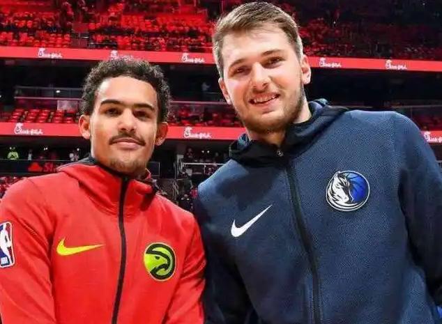 球迷：他活成了我们的骄傲（球迷自豪：他已成为我们的荣耀）