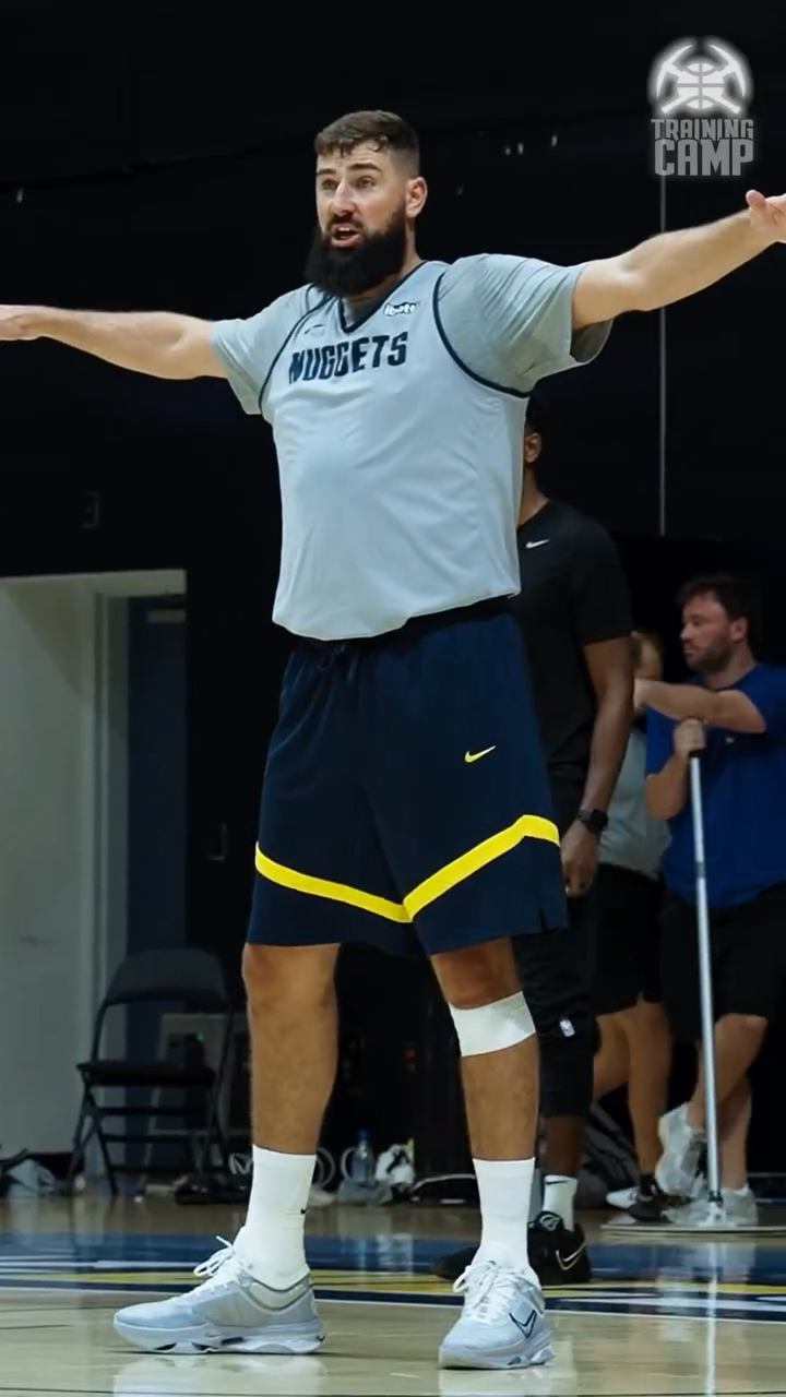 佩雷拉：离开曼联时我不想和滕哈格谈话，我想踢更多比赛（佩雷拉：离队曼联时不愿与滕哈格沟通，只想争取更多出场时间）