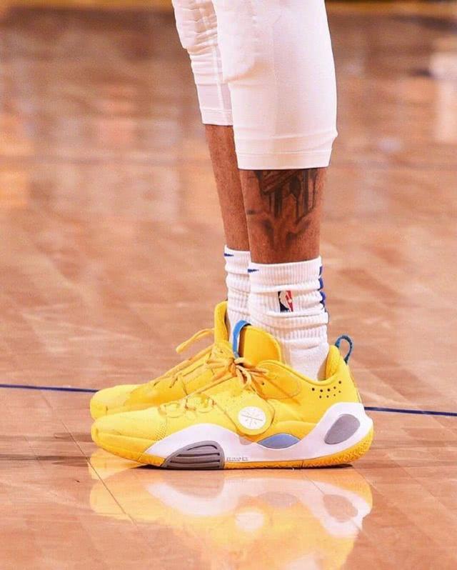 伯恩利遭遇英超七连败连场惜败，排名跌入降级区（伯恩利英超七连败屡遭小负，排名滑落至降级区）