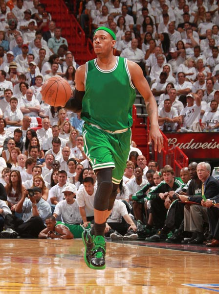 日职联半场：两队屡失良机，柏太阳神0-0名古屋鲸鱼（日职联半场：良机频失，柏太阳神暂0-0名古屋鲸鱼）